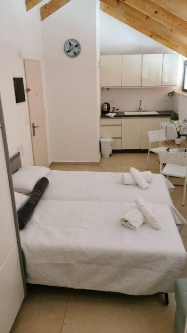 A Wonderful Studio6 Apt In The Center Of Jerusalem Exteriör bild